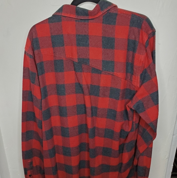 Volcom flannel - Picture 2 of 2